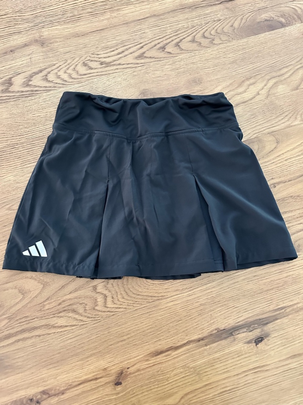 adidas Black Pleated tennis/golf skirt